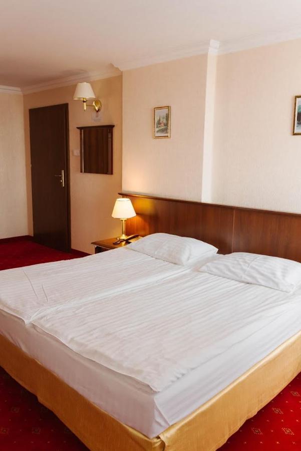אולאבה Hotel Jakub Sobieski מראה חיצוני תמונה